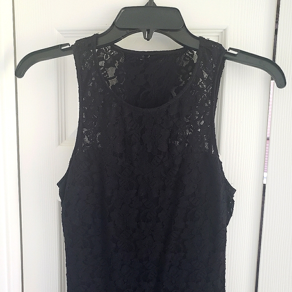 Express Lace Bodycon - Picture 3 of 8